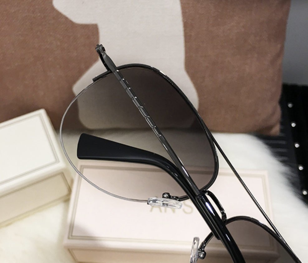 Fashion Glasses for Women Men Classic Frame Eyewear Fashion Glasses, Very Suitable for Shopping and Photo Props, Ideal for Decoration Women Men