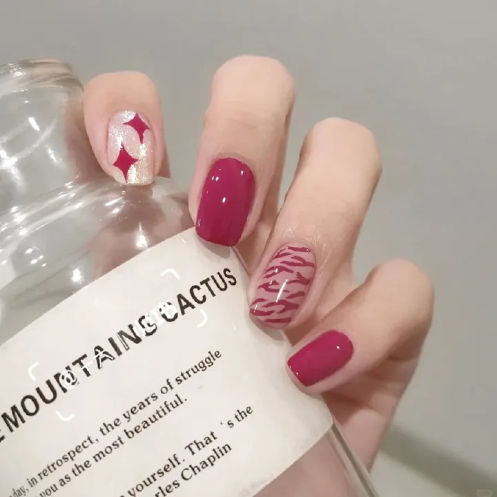 New model spicy girl nail stickers wild berry red sweet cool spicy girl show white jam jump color short 24 pieces wearable nail stickers