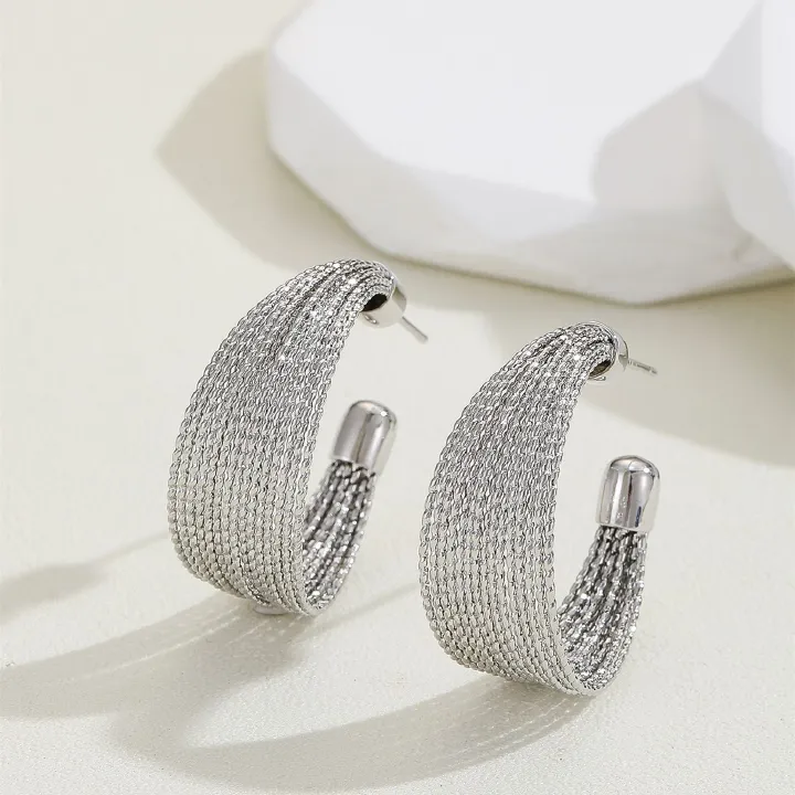 ins cold style high-end earrings 2024 new trendy round face fashion temperament earrings