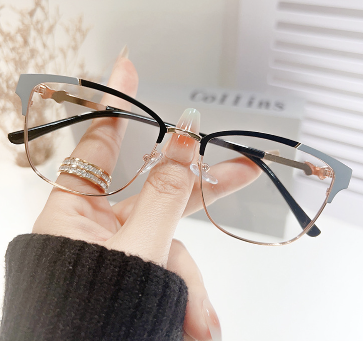Hot Selling Fashion Metal Anti Blue Light Glasses Frame Luxury Crystal Cat Eye Female Eyeglasses Frames photochromic sunglasses
