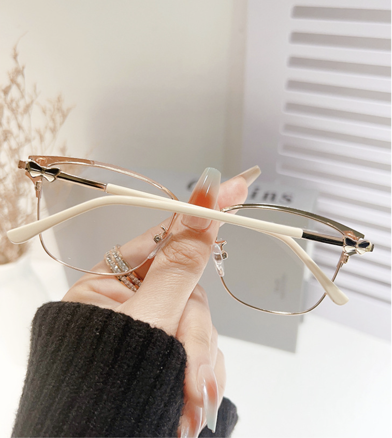 Hot Selling Fashion Metal Anti Blue Light Glasses Frame Luxury Crystal Cat Eye Female Eyeglasses Frames photochromic sunglasses