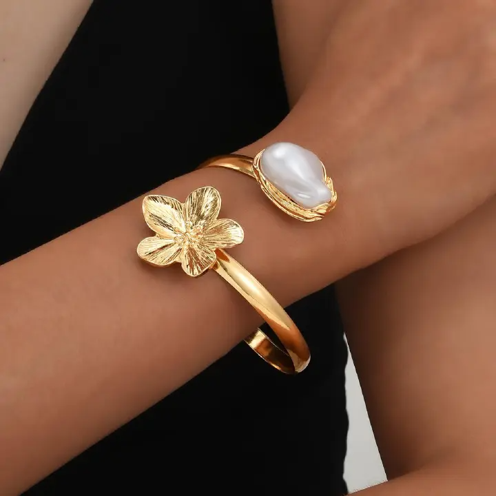 Elegant Retro Flower Bracelet Flower Special-Shaped Pearl Bracelet Opening Adjustable Hand Jewelry