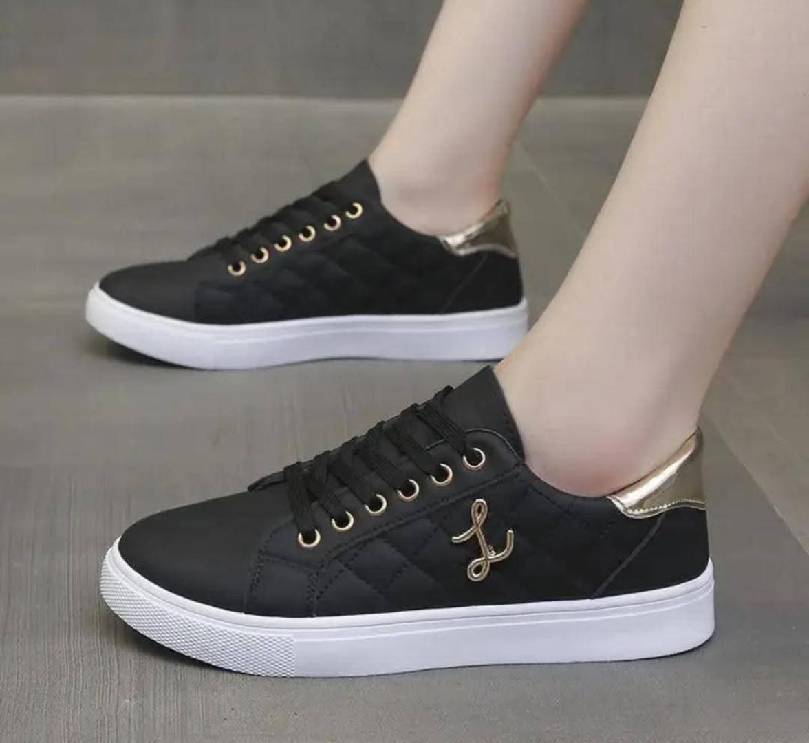 LADIES SNEAKERS ✅Quality out door sneakers, fashionable with a normal fit from size 36...43. They are durable shoes with a rubber sole and they are suitable in all seasons.