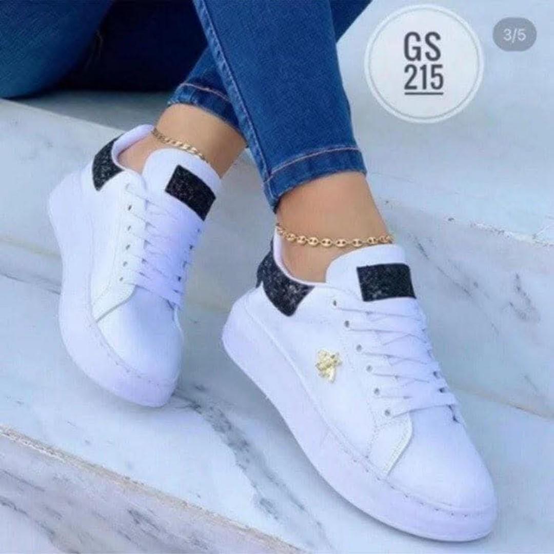 QUEENS OUTSTANDING SNEAKERS ✅These sneakers shoes are fashionable, suitable in all seasons and flexible with any outfit of your choice. They are both compatible for casual and official occasion. With