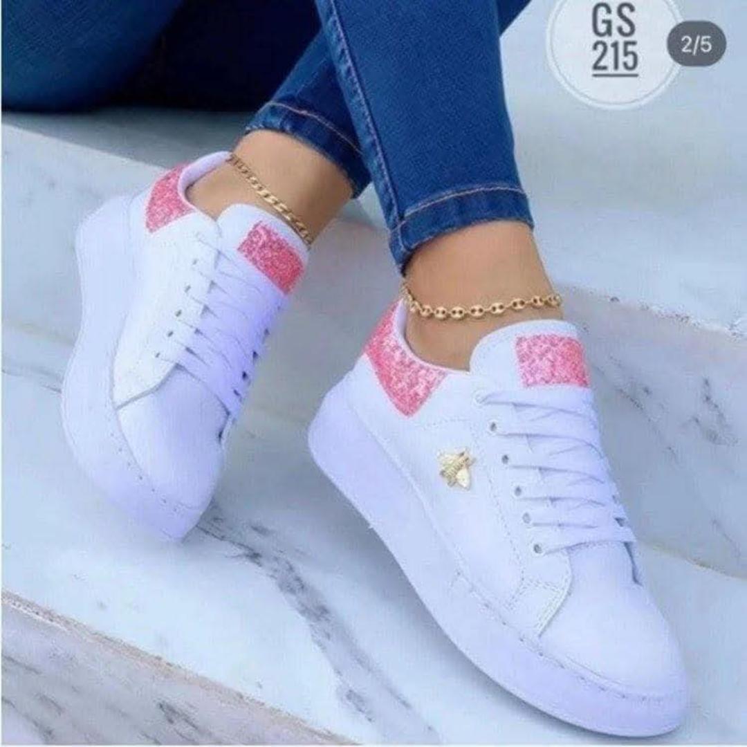 QUEENS OUTSTANDING SNEAKERS ✅These sneakers shoes are fashionable, suitable in all seasons and flexible with any outfit of your choice. They are both compatible for casual and official occasion. With