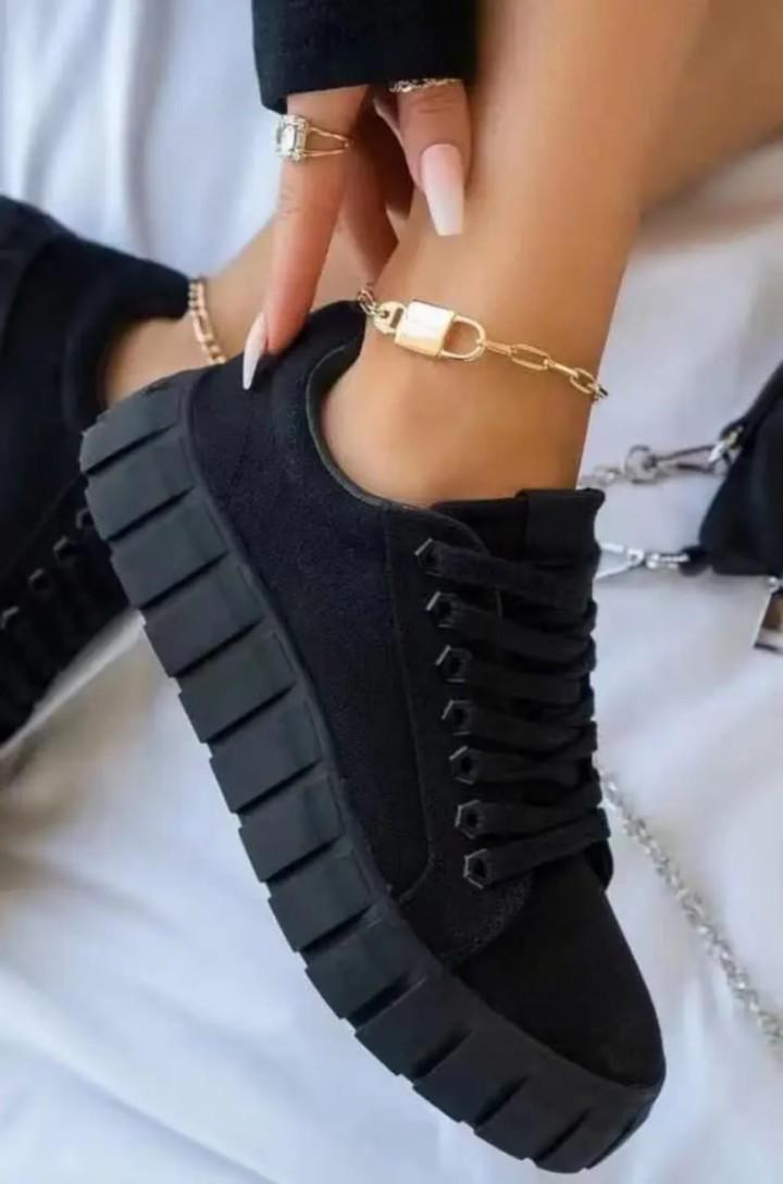 LUKU LUKU WOMEN SNEAKERS ✅These sneakers shoes are fashionable, suitable in all seasons and flexible with any outfit of your choice. They are both compatible for casual and official occasion. With a c