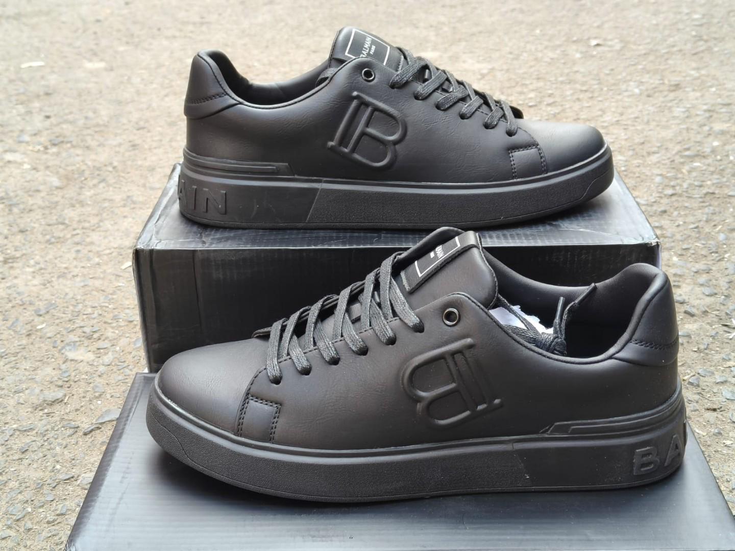 MEN LOW CUT SNEAKERS ✅These sneakers shoes are fashionable, suitable in all seasons and flexible with any outfit of your choice. They are both compatible for casual and official occasion. With a comfo
