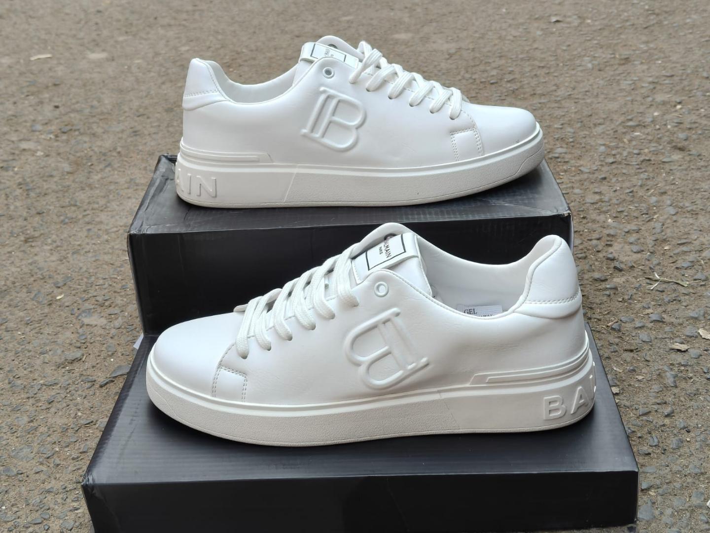 MEN LOW CUT SNEAKERS ✅These sneakers shoes are fashionable, suitable in all seasons and flexible with any outfit of your choice. They are both compatible for casual and official occasion. With a comfo