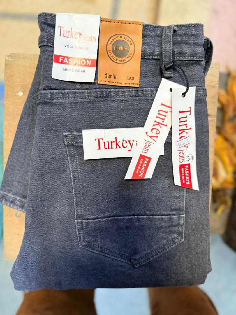 PLAIN JEANS MEN TROUSERS ✅These jeans teousers are pure cotton made material, they are durable and fashionable. They have a unique touch of fashion which makes them suitable in all seasons and flexibl