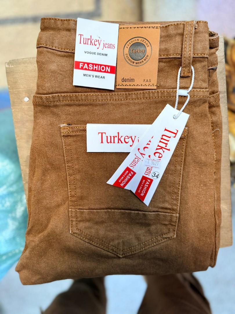 PLAIN JEANS MEN TROUSERS ✅These jeans teousers are pure cotton made material, they are durable and fashionable. They have a unique touch of fashion which makes them suitable in all seasons and flexibl
