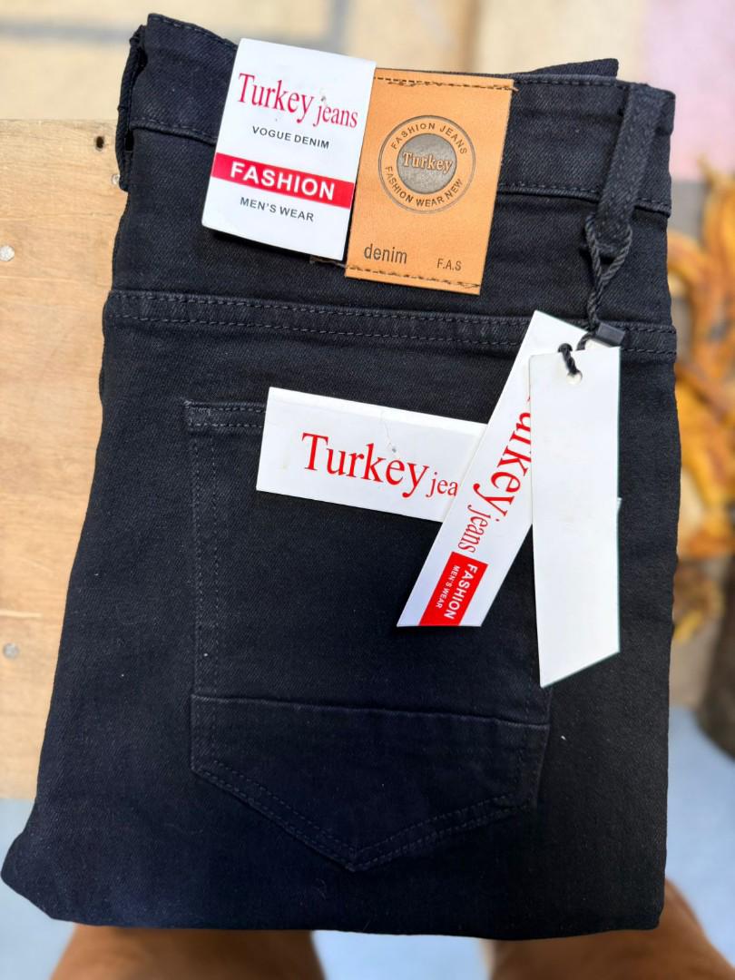 PLAIN JEANS MEN TROUSERS ✅These jeans teousers are pure cotton made material, they are durable and fashionable. They have a unique touch of fashion which makes them suitable in all seasons and flexibl