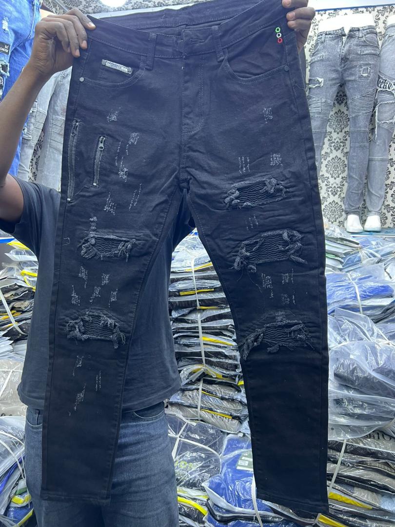 MEN 2026 RUGGED JEANS TROUSERS 🔥🔥These is the latest fashion ragged men jeans trousers, it's a high quality make non fading. It's durable and suitable in any occasion. It is slightly stretchy.