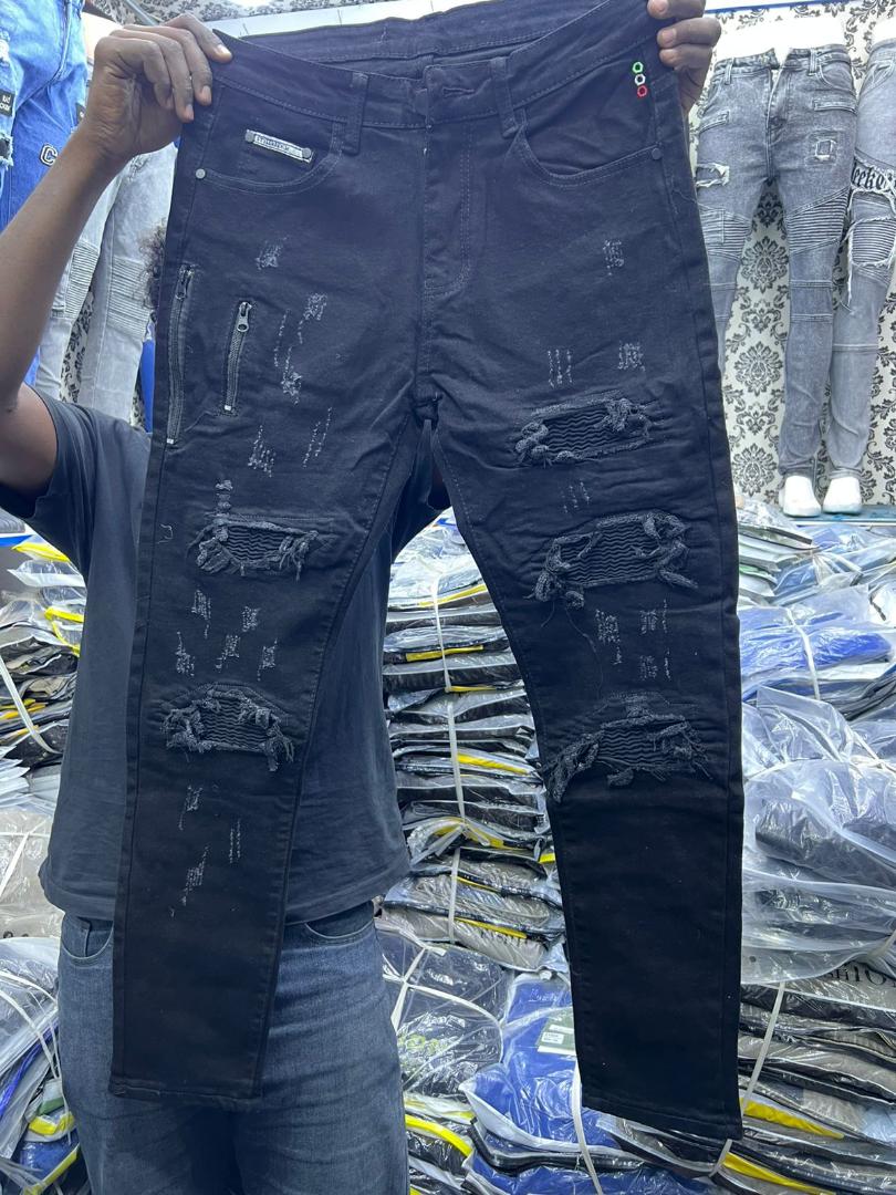 MEN 2026 RUGGED JEANS TROUSERS 🔥🔥These is the latest fashion ragged men jeans trousers, it's a high quality make non fading. It's durable and suitable in any occasion. It is slightly stretchy.