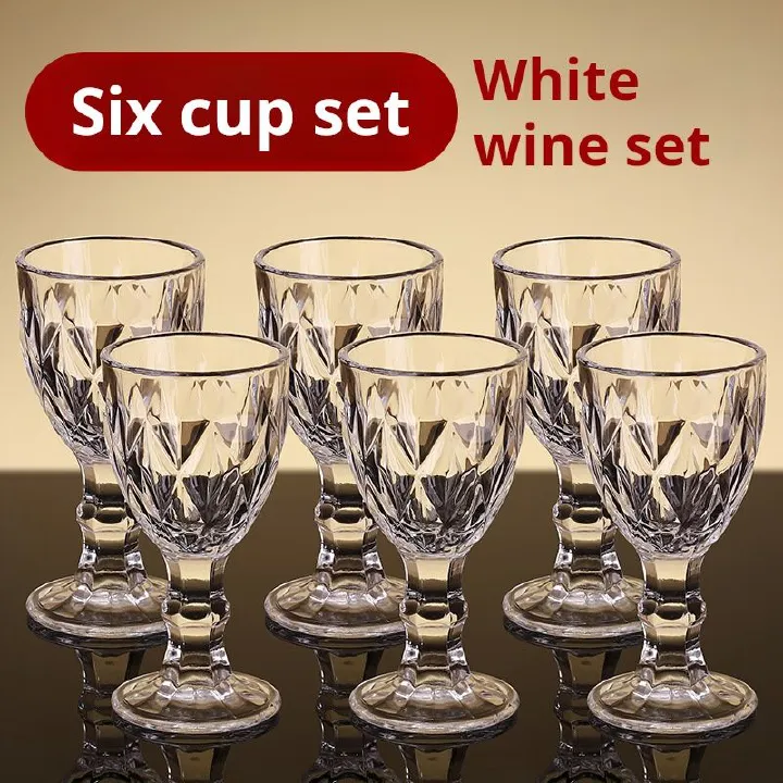 High-legged glass cups, with exquisite craftsmanship, transparent and delicate. Each box contains 6 cups.