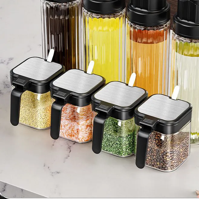 4pcs/set  Glass seasoning jar set, equipped with stainless - steel lids. Suitable for storing spices, dried goods, etc. The transparent bottle bodies make it easy to check the remaining quantity.