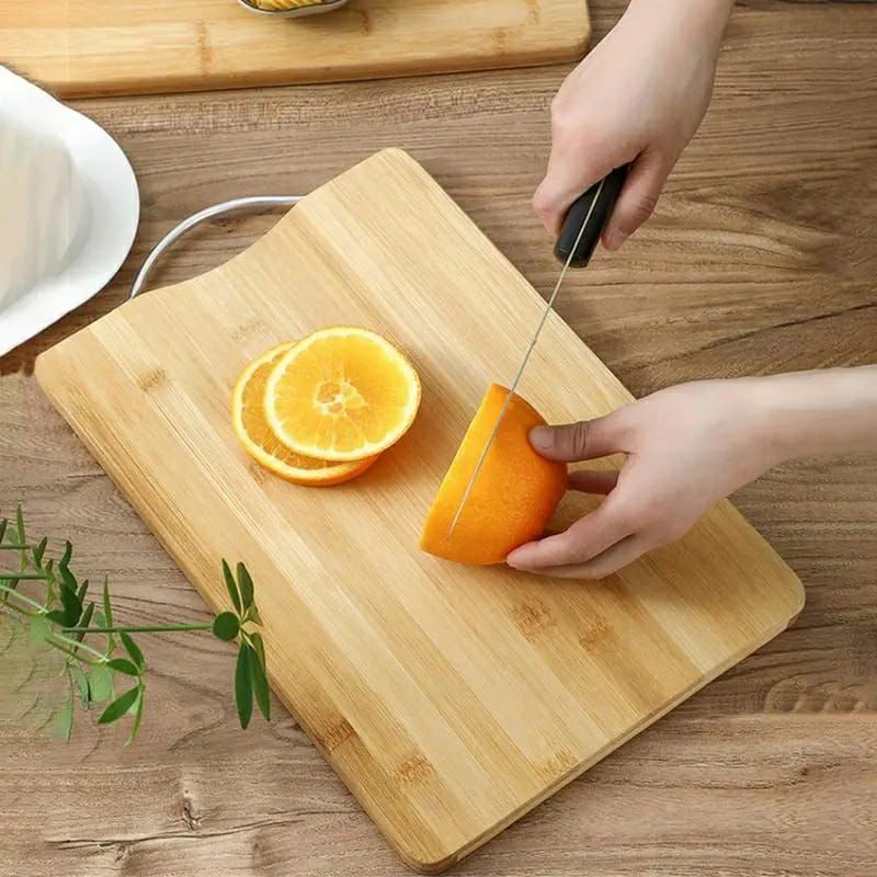 Bamboo HIGH-QUALITY CHOPPING BOARD PLUS 1PC FREE KNIFE , perfect for slicing meats, fruits and vegetables Designed with a convenient handle, it allows for easy cleaning .