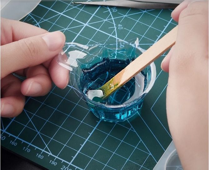 DIY 1/2 KG (0.5 Litre) 1:1 AB Resin Epoxy and Adhesive Hardener and A Free Pigment
