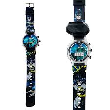 MARVEL RED CAPTAIN AMERICA SUPERHERO KIDS WATCH - DIGITAL DISPLAY INTERACTIVE FEATURES ADJUSTABLE STRAPS.The multi colored watch promotes your kid standard among their mates. Analogue time helps.