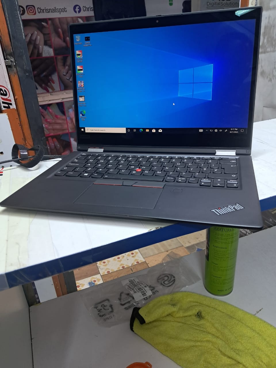 LENOVO THINKPAD X390 YOGA 2 in 1 convertible laptop
Intel Core i5 8GB Ram 256 GB SSD 8th Generation
X360 Touchscreen
FHD comes with a stylus pen