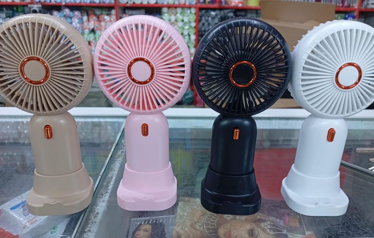 USB RECHARGEABLE HAND-HELD FANS
PORTABLE FANS
3 Modes
Portable 
USB charging
