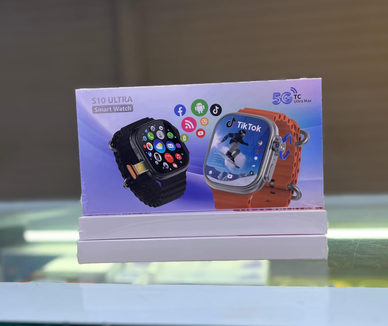 S10 ULTRA 5G SMARTWATCH WITH SIM CARD SLOT
CONNECTS TO WIFI
CAN INSTALL APPS