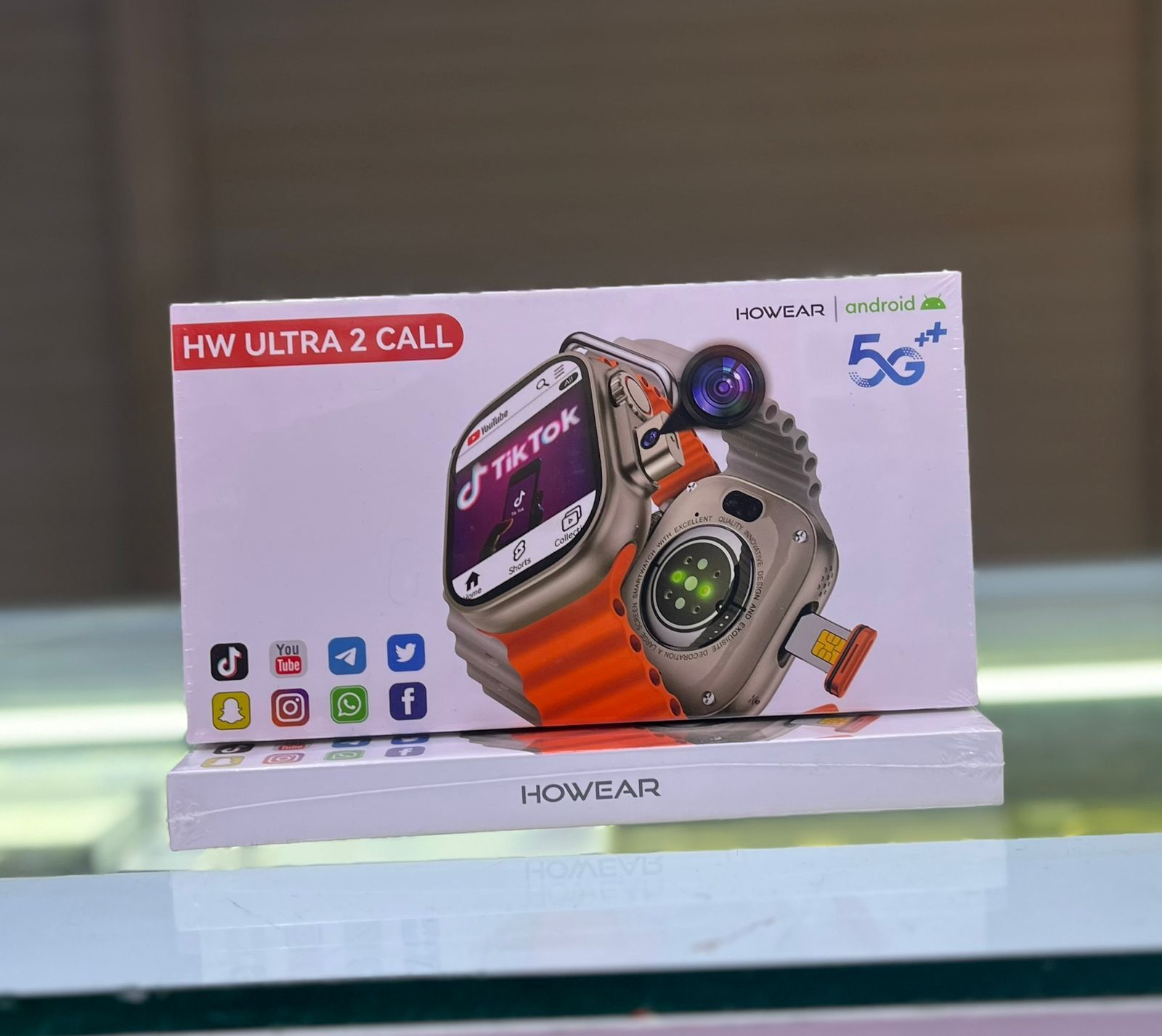 HW ULTRA 2  5G SMARTWATCH 
WITH SIM CARD SLOT
CONNETS TO WIFI
CAN INSTALL APPS