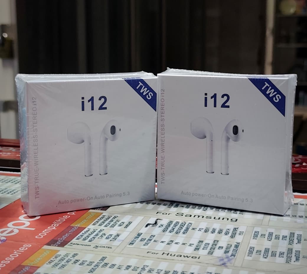 BLUETOOTH WIRELESS TWS i12 STEREO EARPODS
WIRELESS CHARGING CASE
10 METRE CONNECTIVITY RANGE
5 HOURS PLAYTIME