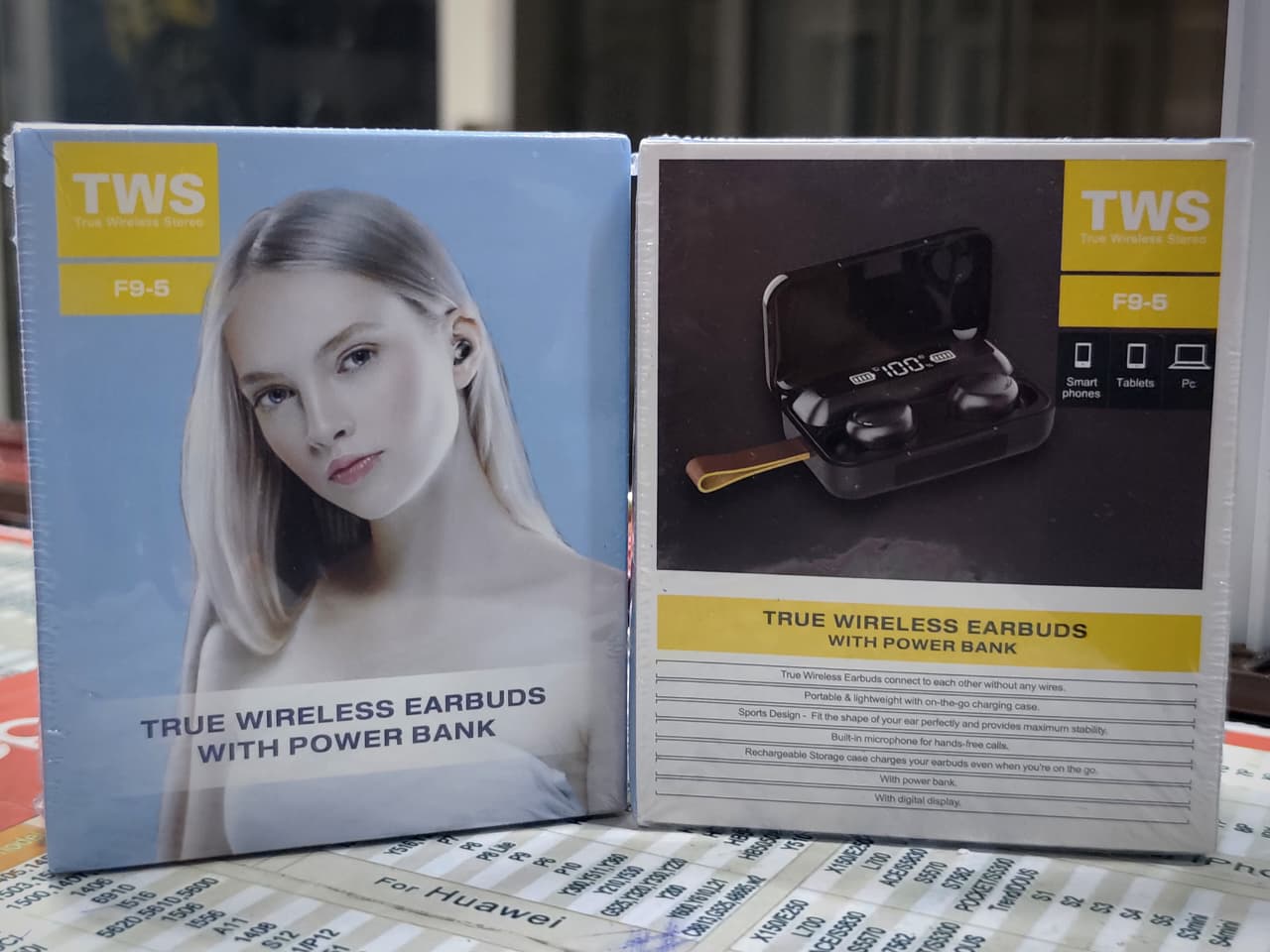 ORIGINAL F9 TWS EARBUDS
WIRELESS CONNECTION
6 HOURS PLAY TIME
TRUE WIRELESS
WIRELESS CHARGING CASE
10 METRES BLUETOOTH CONNECTION RANGE
