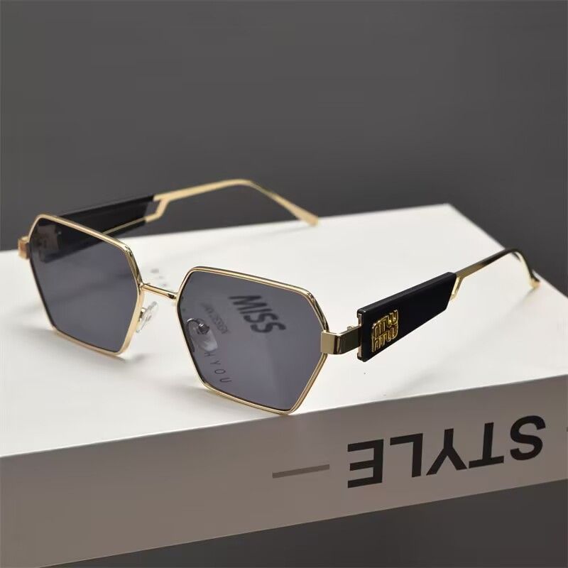Fashionable polygonal sunglasses sunglasses women fashion street photography travel sunglasses