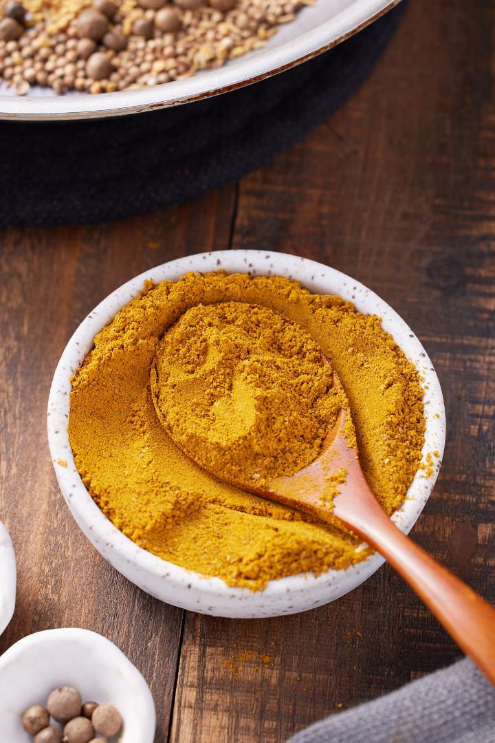 Premium Curry Powder – 100% Natural Spice Blend | Aromatic & Flavorful Mix for Cooking | Perfect for Meat, Fish, and Vegetable Dishes | Rich Color, Fresh Aroma & Authentic Taste