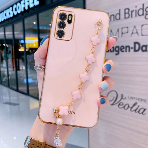 Infinix Hot 40/Hot 40 Pro/Hot 40i Electroplated Four-Leaf Clover Hand Chain Anti Fall Protective Cover