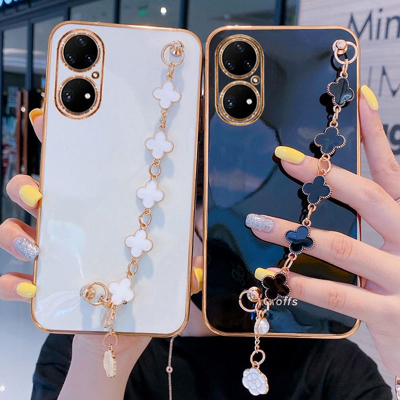 Infinix Hot 40/Hot 40 Pro/Hot 40i Electroplated Four-Leaf Clover Hand Chain Anti Fall Protective Cover