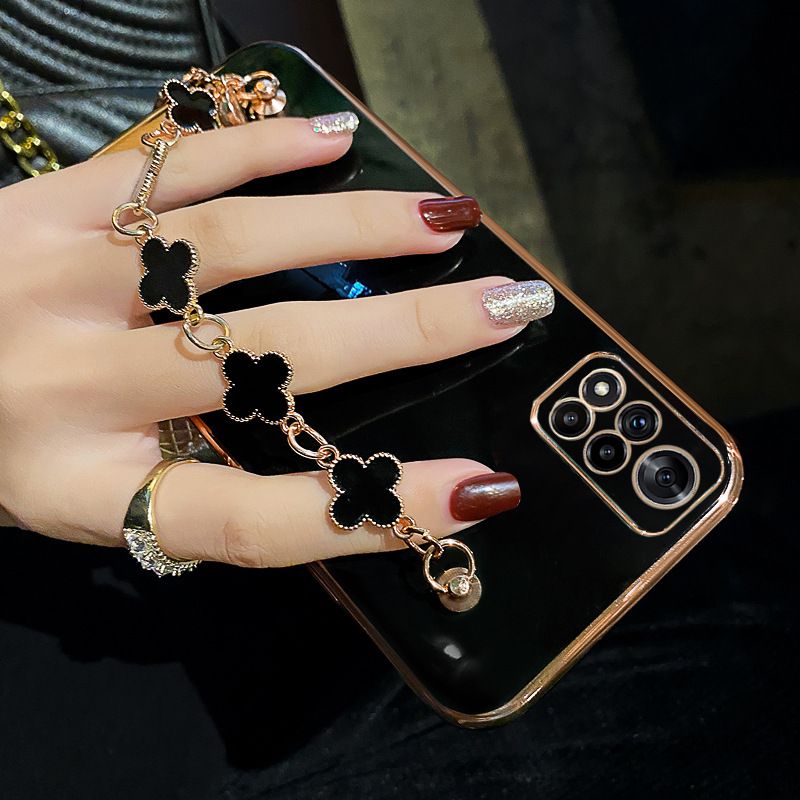 Infinix Hot 40/Hot 40 Pro/Hot 40i Electroplated Four-Leaf Clover Hand Chain Anti Fall Protective Cover