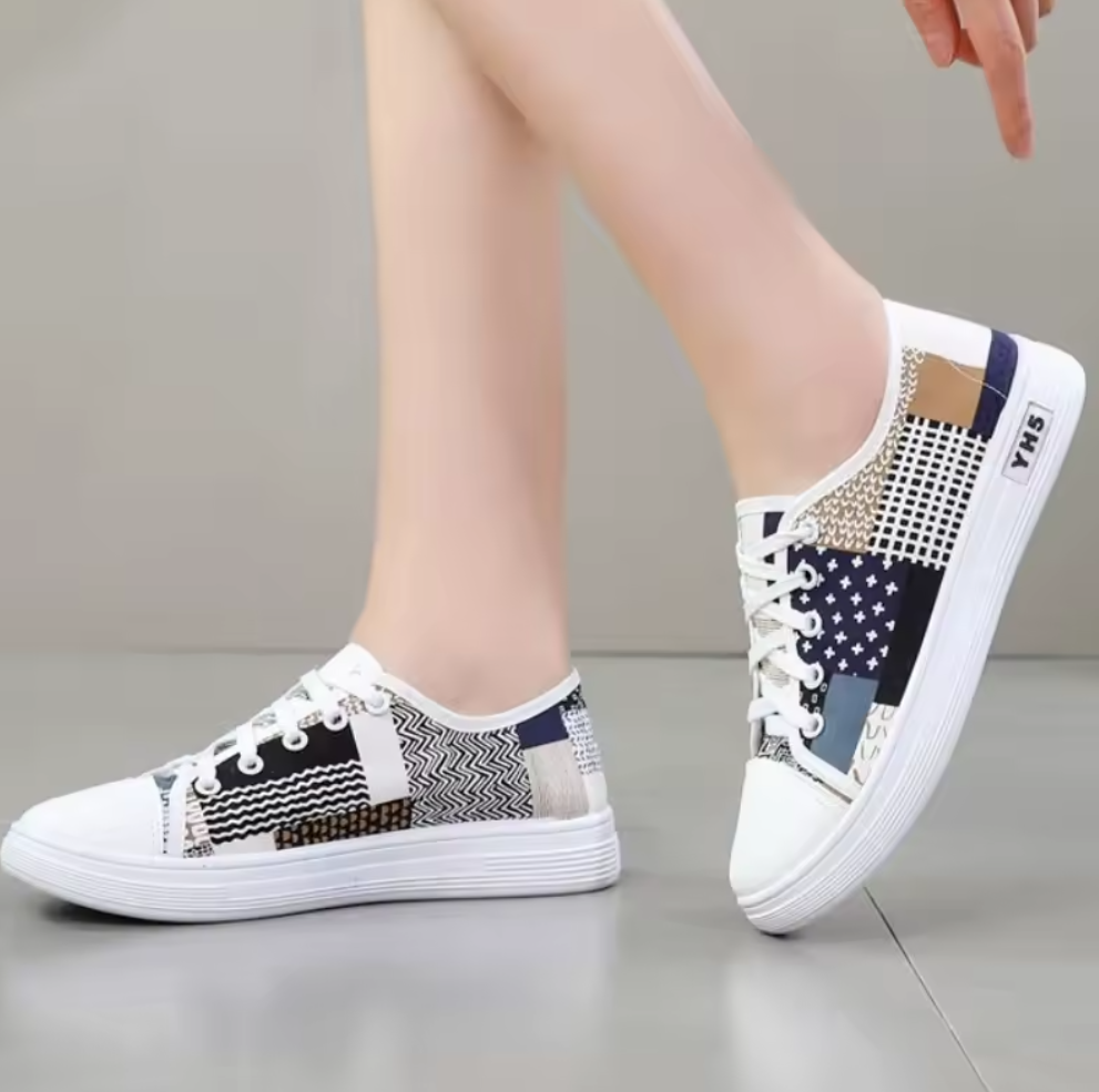 Women casual lightweight Girl canvas shoes New daily lace-up Ladies shoes Sneaker Local fast delivery