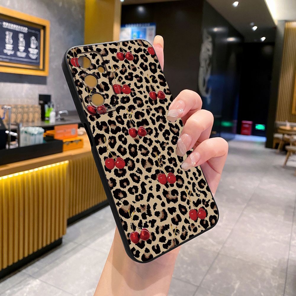 For Samsung Galaxy A16 A06 A15 A05 A25 A35 A55 A14 A24 A34 A54 A33 A53 A73 A32 A52S A72 Leopard Lip Cherry Full Protective Case Anti Drop Cover