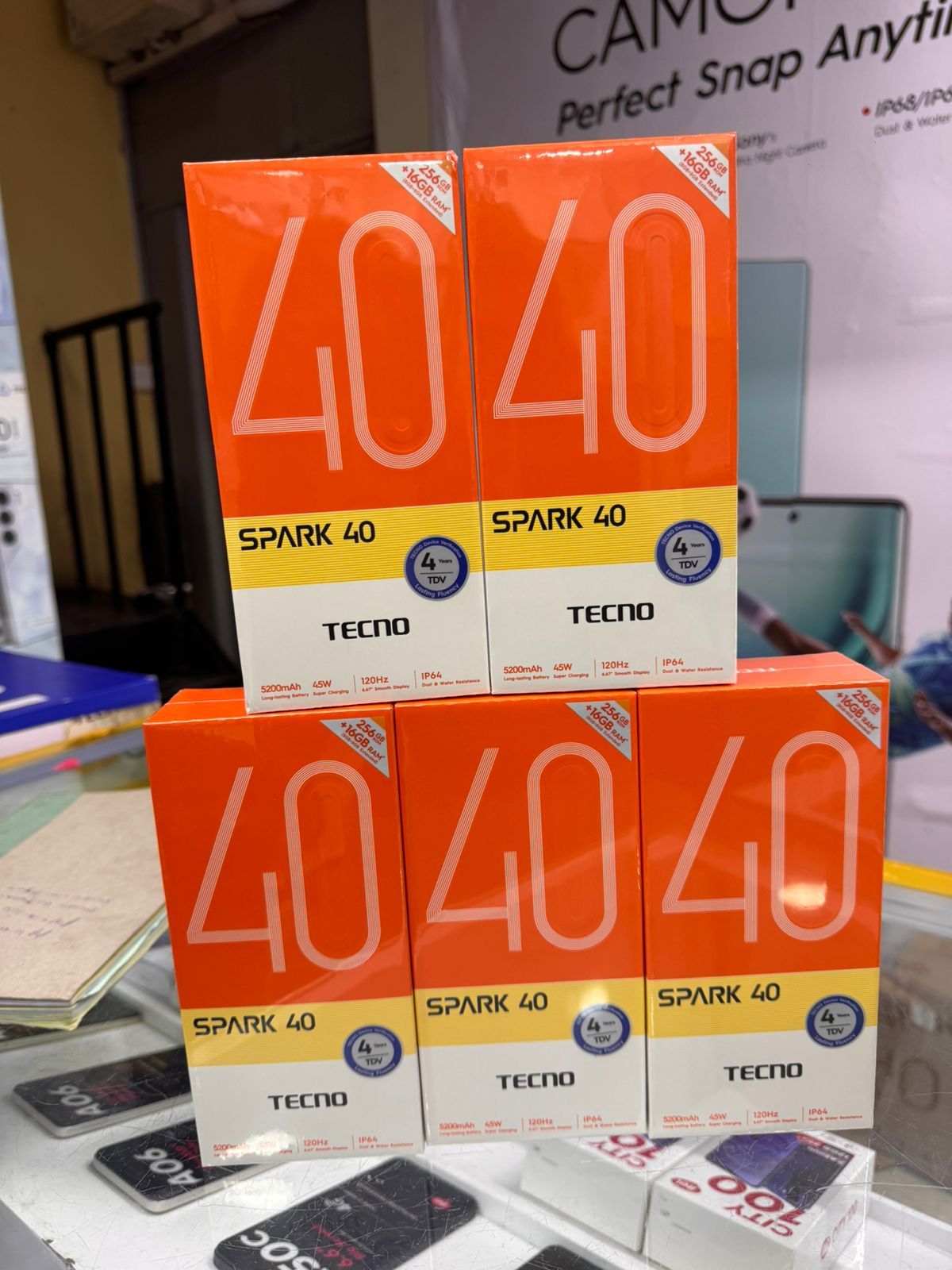 TECNO SPARK 40 256GB + 16GB(8+8GB EXTENDED) 6.67'' HOLE SCREEN CAMERA 50MP MAIN CAMERA 8MP FRONT CAMERA 45W SUPER CHARGING 5200mAh BATTERY ,SIDE FINGERPRINT, FREE CALL WITHOUT SIGNAL