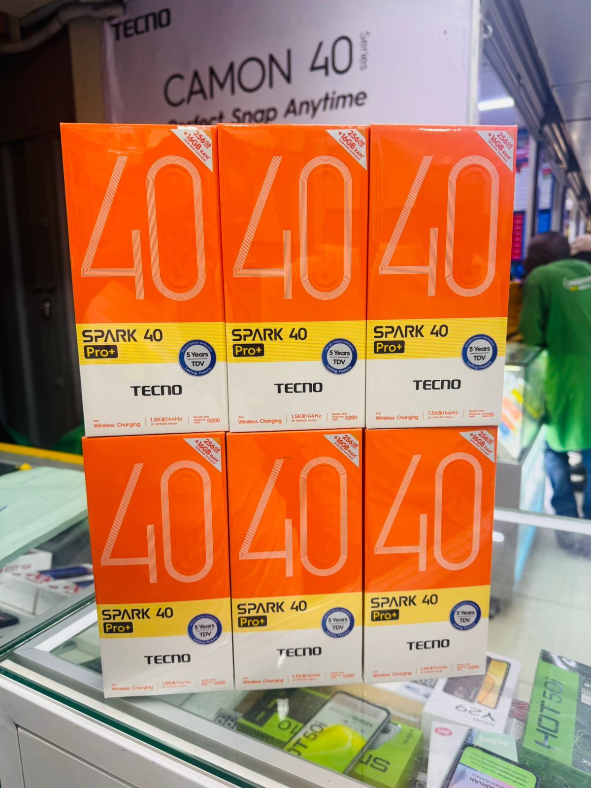 Tecno Spark 40 PRO, 6.78'' Display, 256GB Storage up to 16GB RAM(8 +8) (Dual Sim) 50MP, 5200 MAh And 1 YEAR WARRANTY