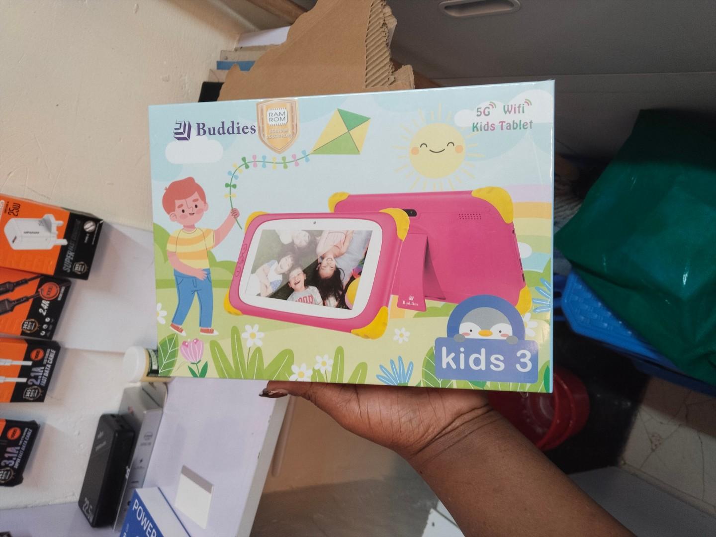 BUDDIES KIDS 3 STUDY 5G , WIFI,  256GB STORAGE,  7" HIGH DEFINITION TABLETS RAM 8GB,ROM 256GB , 4000mAh BATTERY, WITH BOTH SIM CARD SLOT AND MEMORY CARD SLOT WITH KIDS TOYS IN PACKAGE.