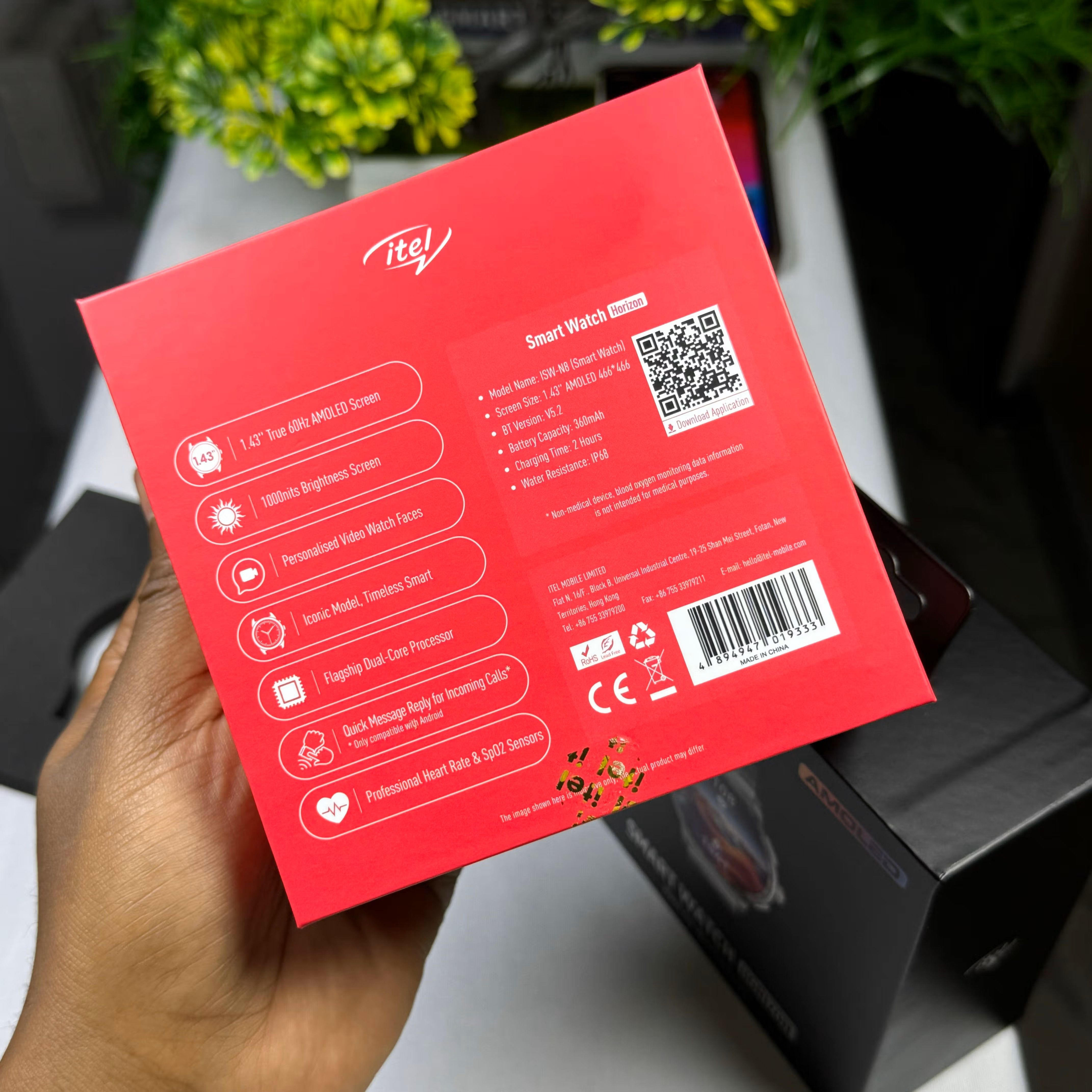 Itel Horizon ISW-N8 1.43 inch 2.5D AMOLED Screen Smart Watch Refresh Rate: 60Hz , Design: Full metal body, triple-side key, rotatable crown, Water Resistance: IP68 rated, Compatible With Android & iOS