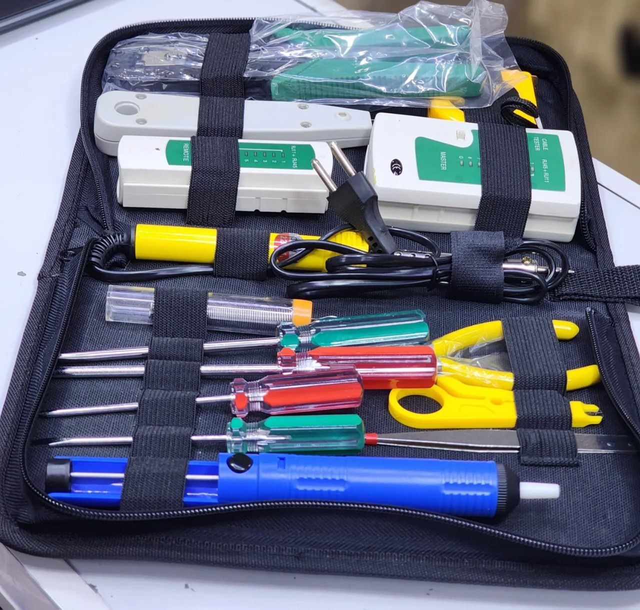 Network Tool Kit 15 In 1 Ethernet Crimping Tool For Cat5 / Cat5e / Cat6 /Cat6a,RJ11 / RJ45 Network Cable Tester Wire Tracer Punch Down Tool, Solder Gun, Solder,  wire Cutter, screw drivers, tape measu