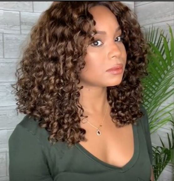 12 Inch Curly Wig for Lady Natural Looking Wig Curly Lace Front Wigs for Lady Short Curly Wigs Synthetic Hair Wig Glueless Daily Wear