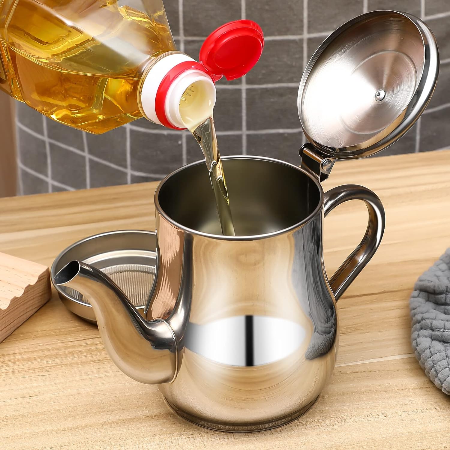 Stainless Steel Oil Dispenser with Strainer Oil Storage Can Grease Container Oil Filter Pot Fine Mesh Cooking Oil Holder for Kitchen Restaurant