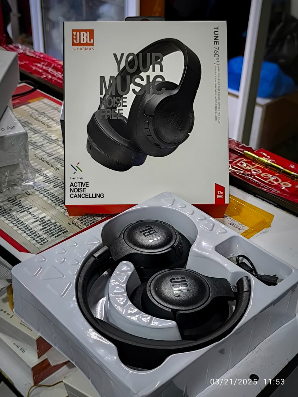 JBL Tune 760 Wireless – Big Sound, Small Price 🎧 Enjoy the freedom of wireless audio with the JBL Tune 760-inspired headphones. Designed for everyday use, these headphones bring you powerful bass.