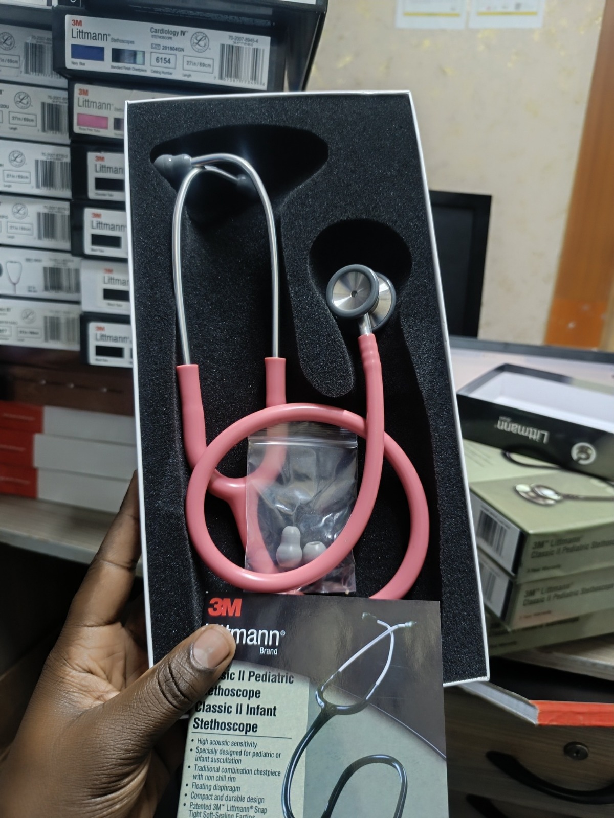 3M Littmann Classic II Pediatric Stethoscope | High Acoustic Sensitivity | Stainless Steel Chestpiece | Soft-Sealing Ear Tips | Lightweight & Durable | Medical Professionals
