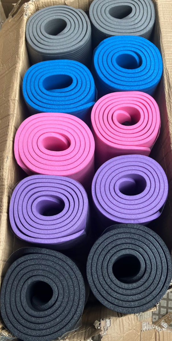 10MM Non-Slip Hgh Density Yoga Mat Durable Comfortable Perfect For Yoga,Pilates,Floor Excercises Protect Joints,Improved Stability,Grip Support Standard Size 1830*61 High Quality Elastic NBR Material