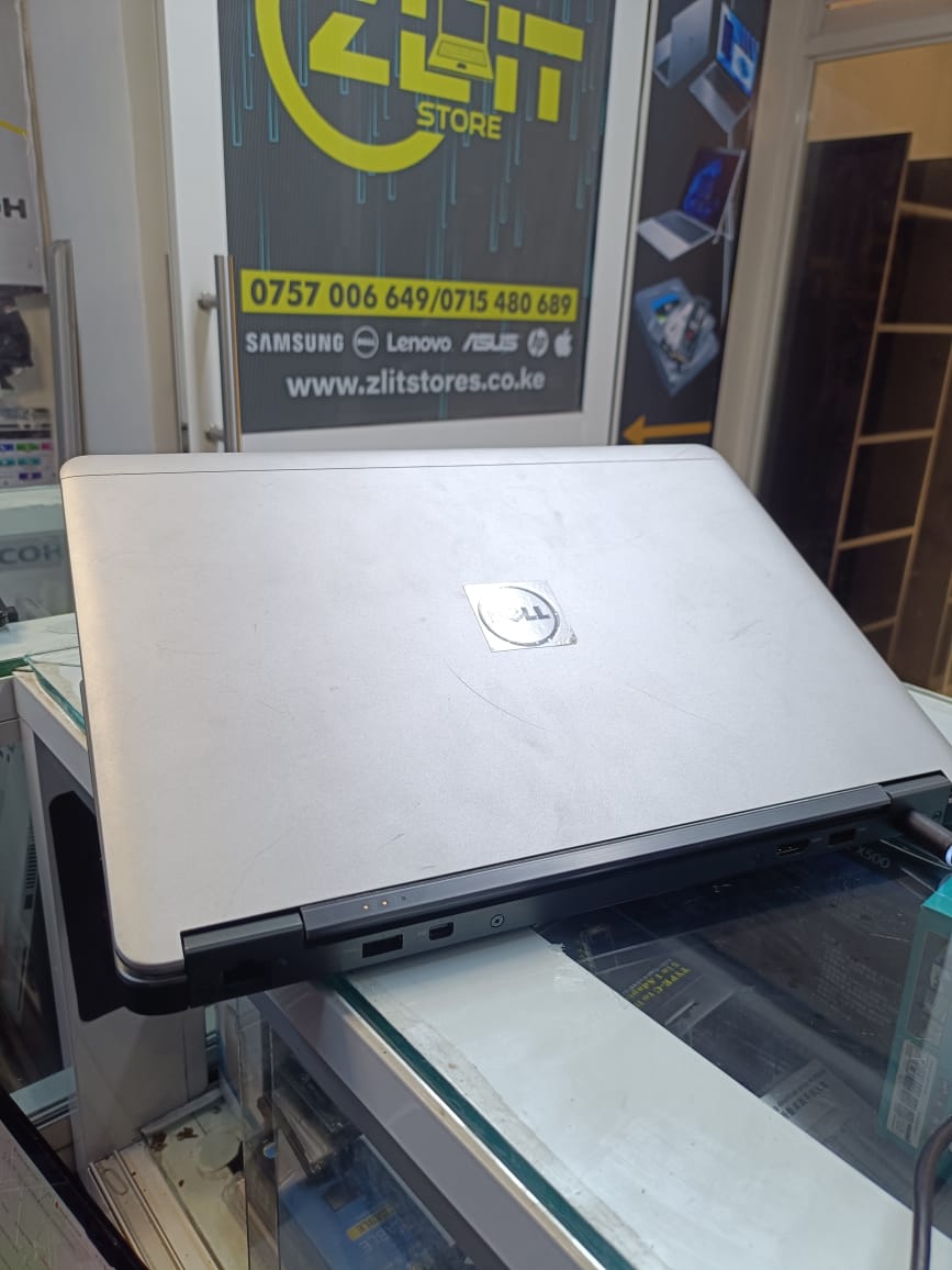 {COI7 8GBRAM 256GB SSD } Dell Latitude 7440 is a premium laptop known for its robust performance and sleek design. Based on the specifications you've provided Intel Core i7 processor, 8GB RAM, and 256