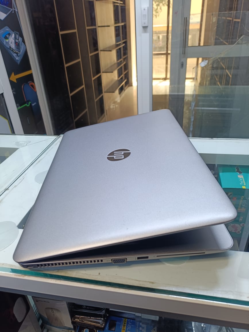HP 850 G3 EliteBook - 15.6-inch Full HD, Intel Core i5, 8GB RAM, 256GB SSD, Numeric Keypad, Ideal for Professionals & Students on the Go
 High-Performance Workhorse for Business & Personal Use