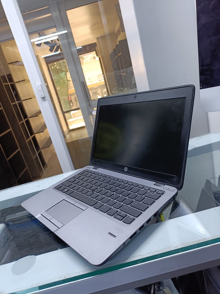 HP EliteBook 820 G2 | Intel Core i5 5th Gen | 8GB RAM | 256GB SSD | Ultra-Slim Business Laptop | Lightweight Performance Notebook | Fast Boot SSD | Windows 10 Pro Installed | Reliable Office & Student