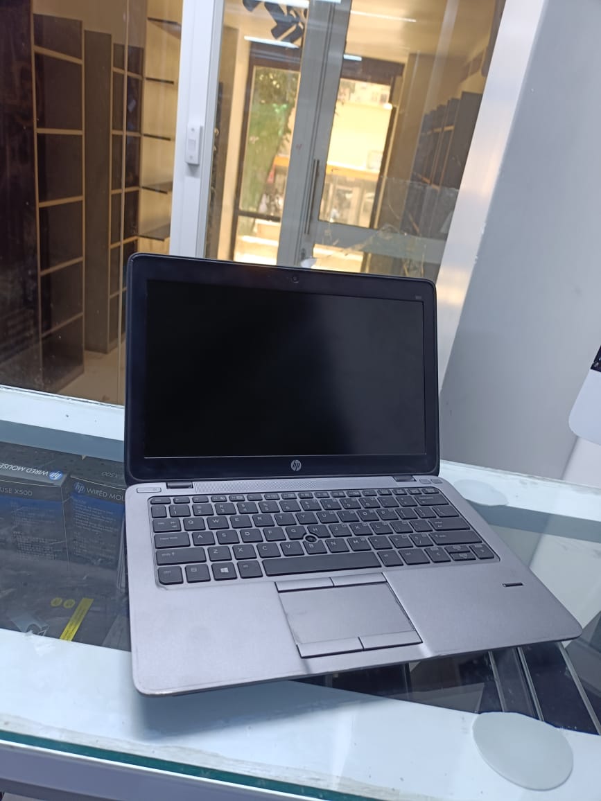 HP EliteBook 820 G2 | Intel Core i5 5th Gen | 8GB RAM | 256GB SSD | Ultra-Slim Business Laptop | Lightweight Performance Notebook | Fast Boot SSD | Windows 10 Pro Installed | Reliable Office & Student