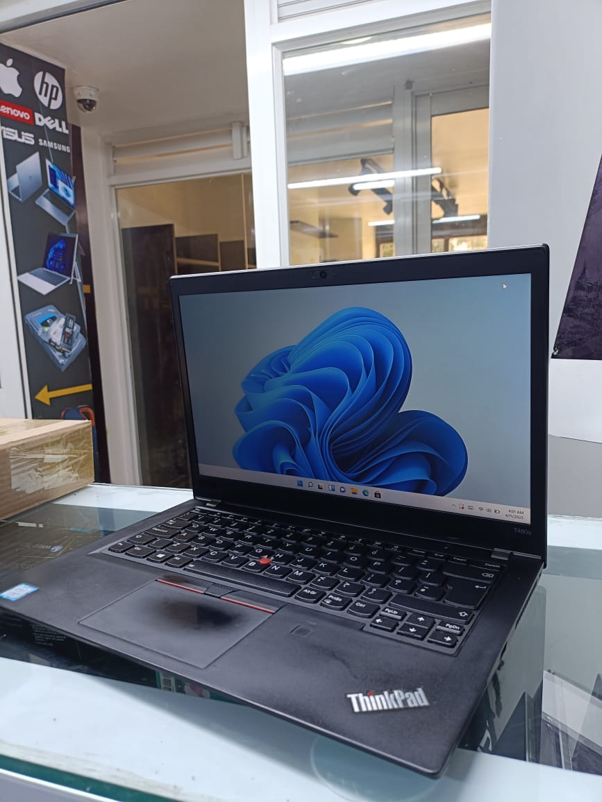 Lenovo ThinkPad T480s Laptop – 8th Gen Intel Core i5 | 8GB RAM | 256GB SSD | 14" FHD Display | Lightweight Business Ultrabook | Windows 10 Pro | Long Battery Life | Backlit Keyboard | Slim & Durable D